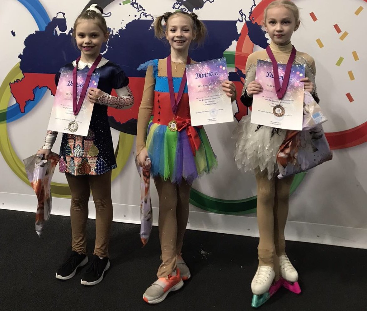 Церковный орнамент на прозрачном фоне