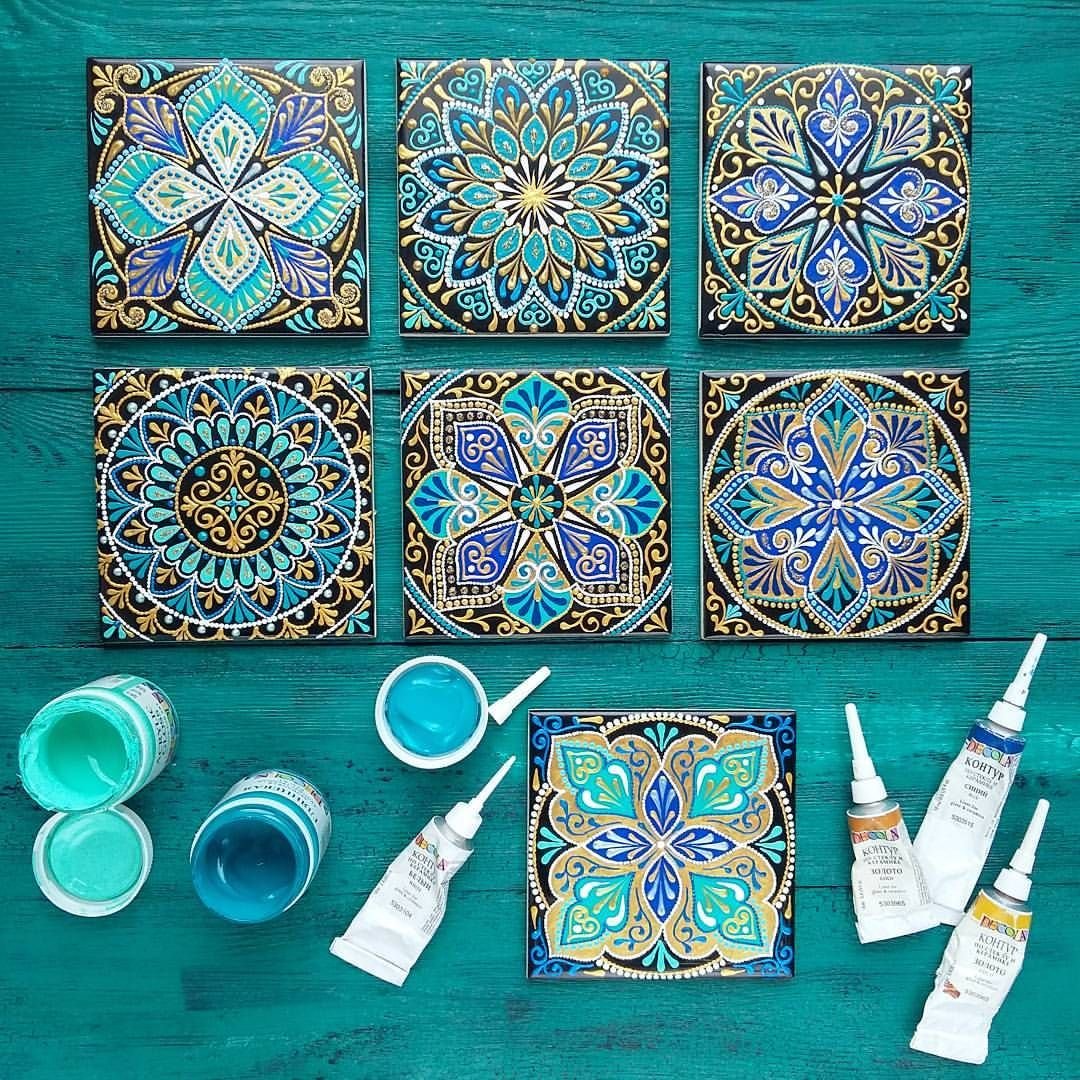 Ткань с орнаментом голубая