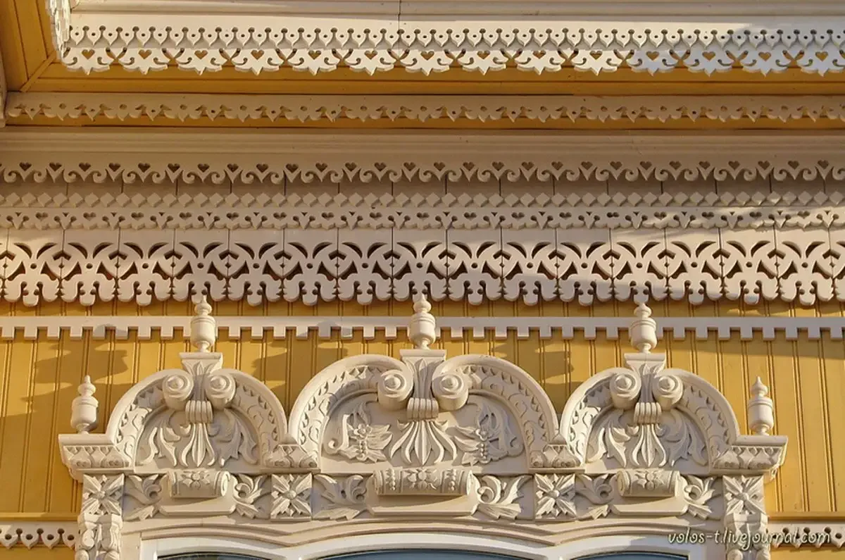 Пропильная домовая резьба