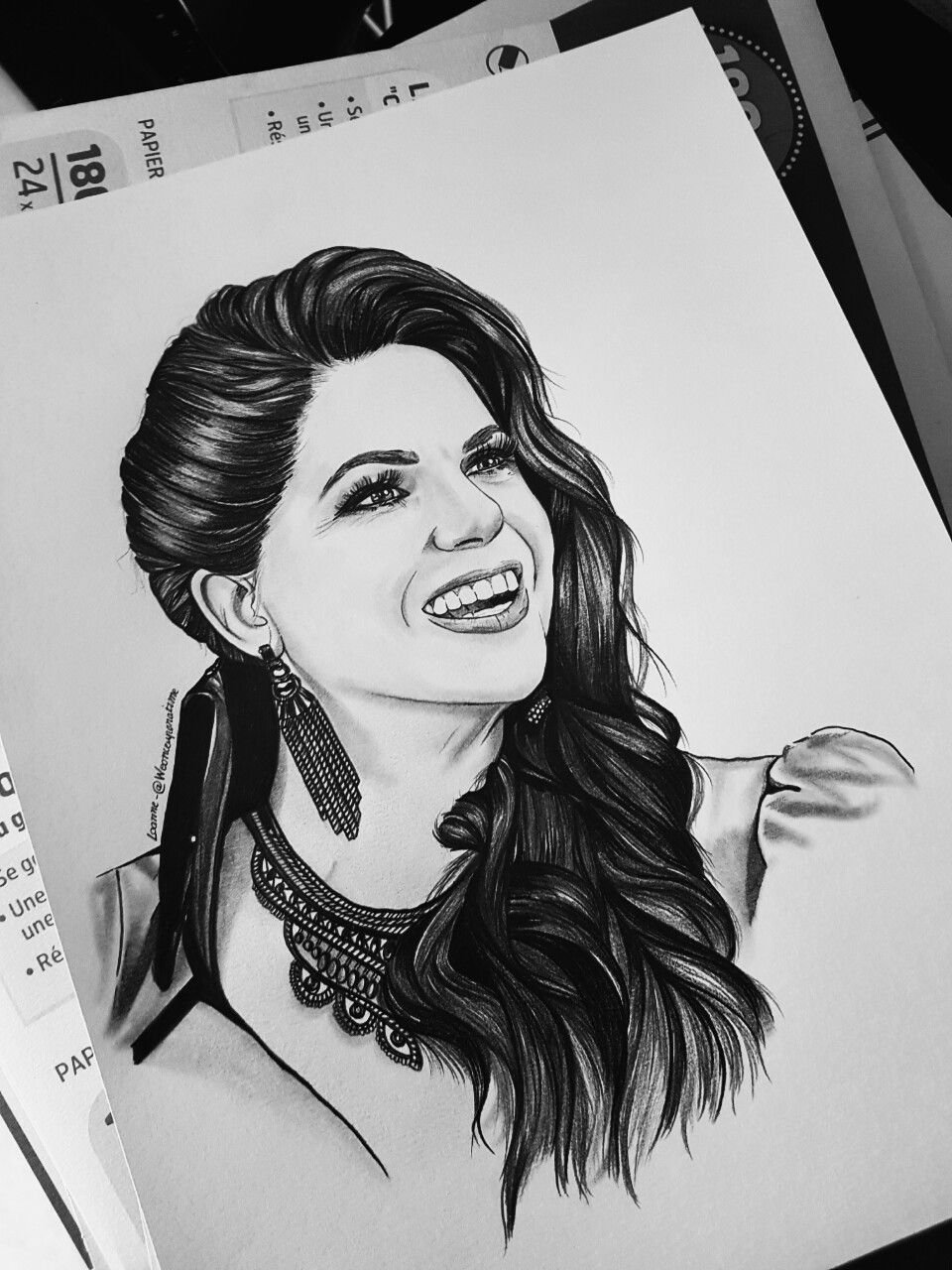 Реджина Миллс арт карандашом