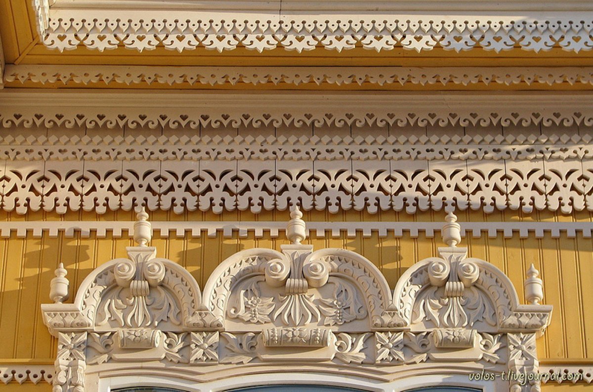 Пропильная домовая резьба