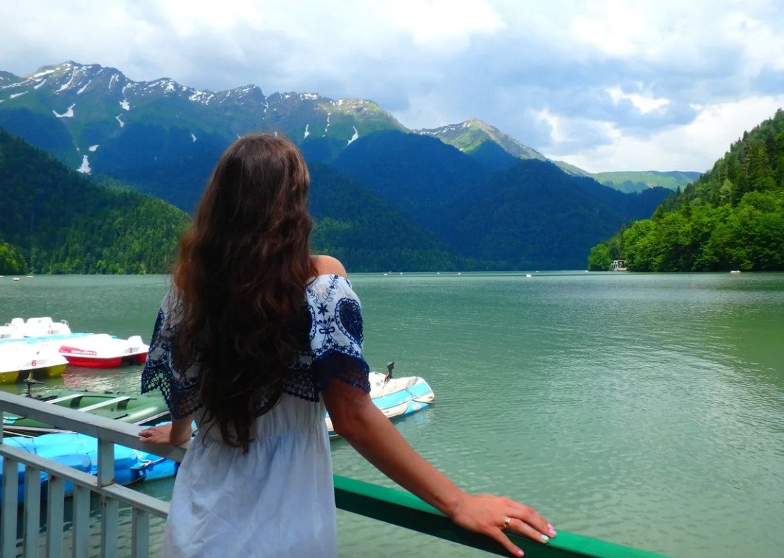 Абхазия Рица девушка