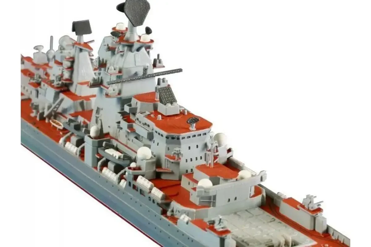 Звезда 9017 крейсер Петр Великий