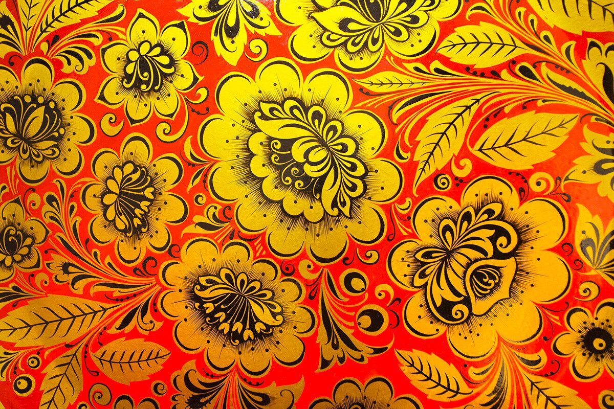 Хохломская роспись на оранжевом фоне