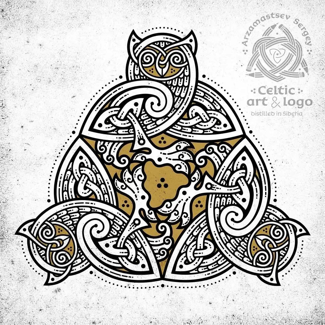 Сова в кельтском стиле