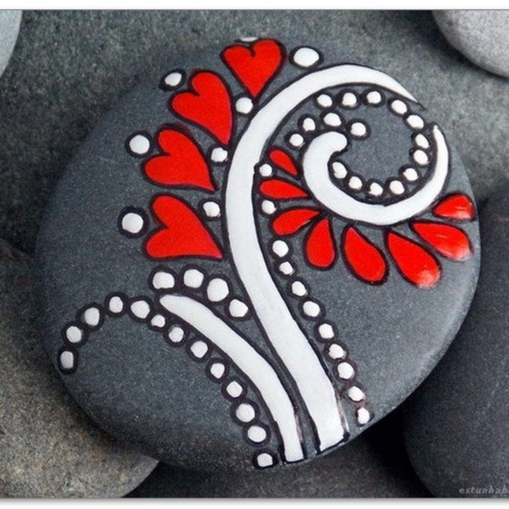 Роспись морской гальки