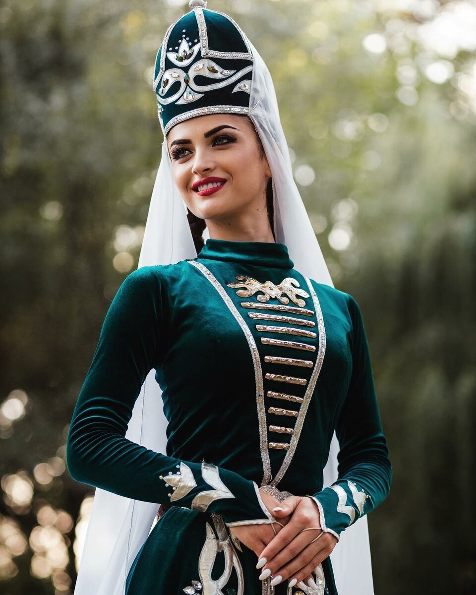 Карачаевцы и балкарцы