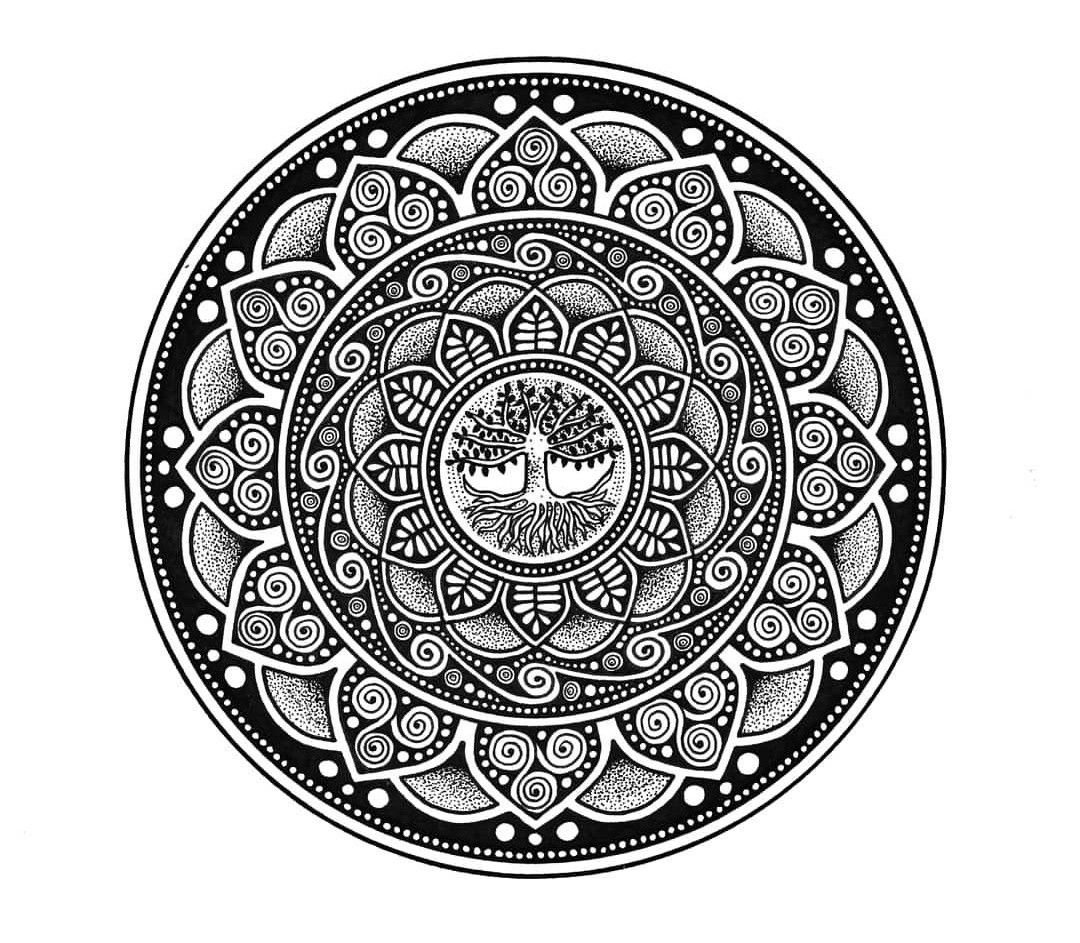 Цветочный орнамент по кругу