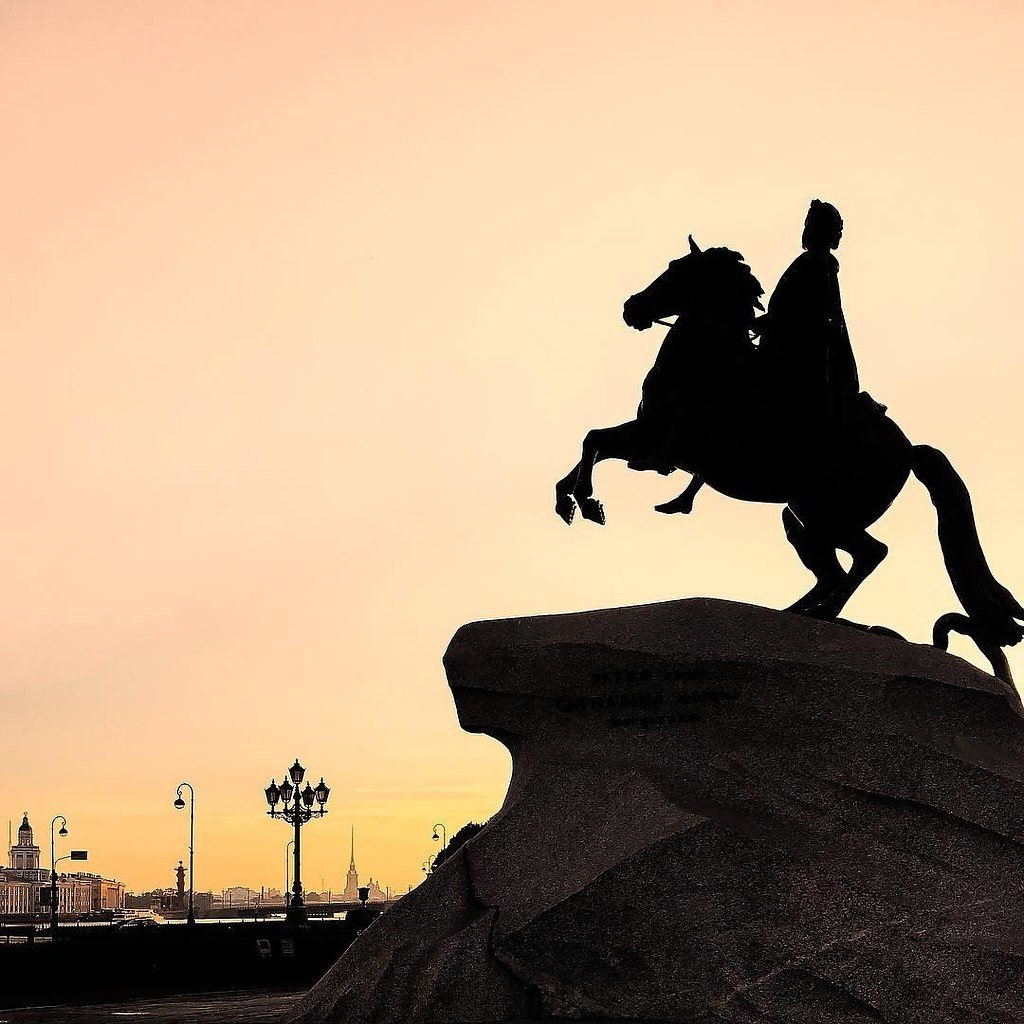 Медный всадник лого