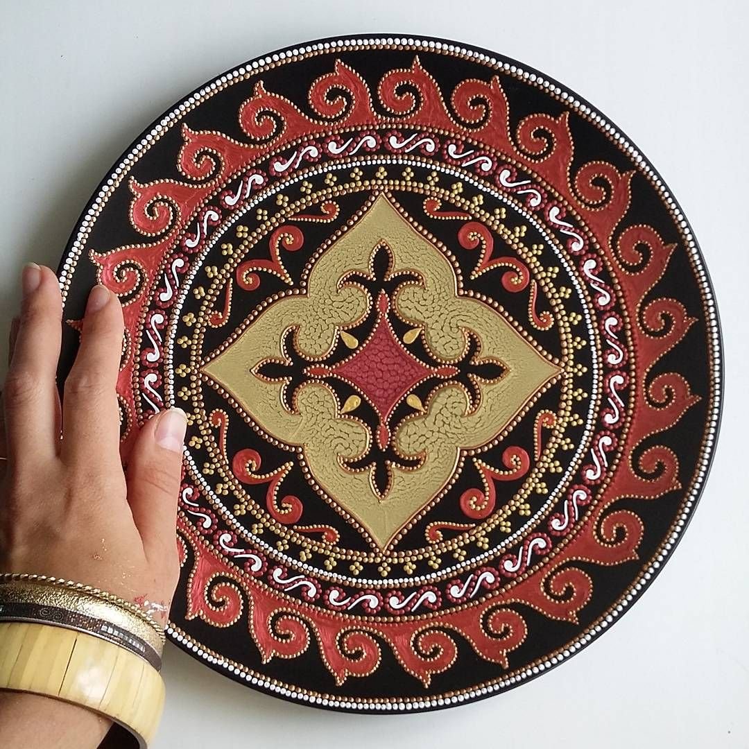 Поднос с башкирским орнаментом