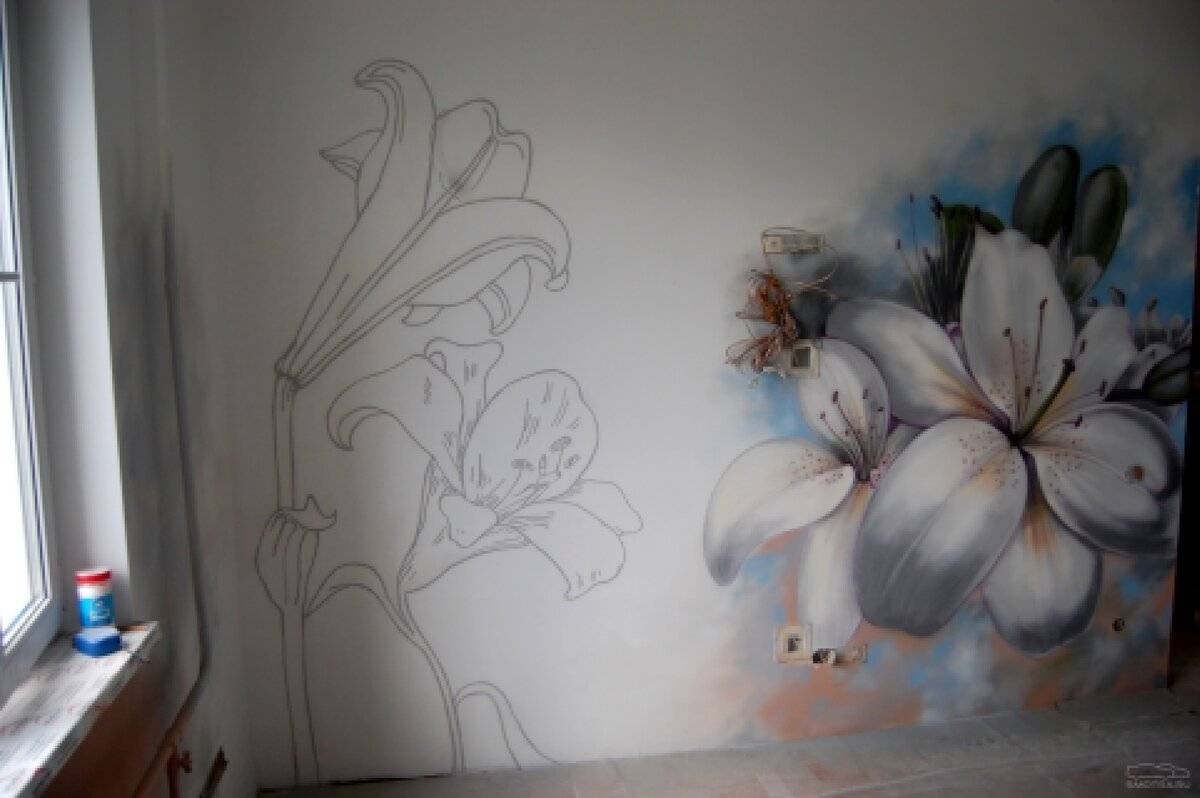 Аэрография цветы на стене