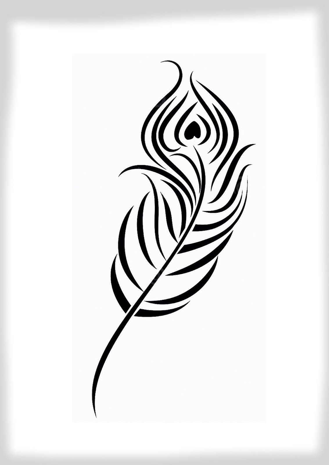 Тату перо павлина черно белое