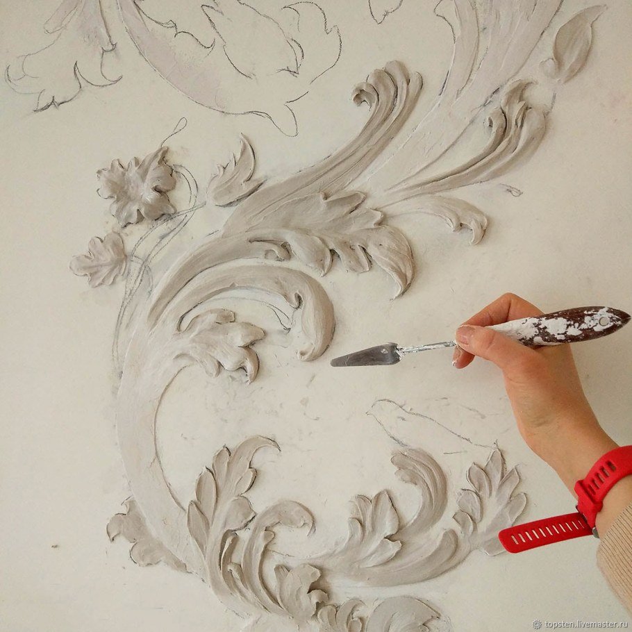 Мандала на стене в интерьере