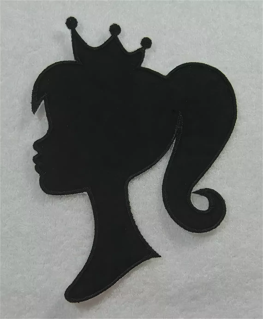 Силуэтная аппликация из ткани