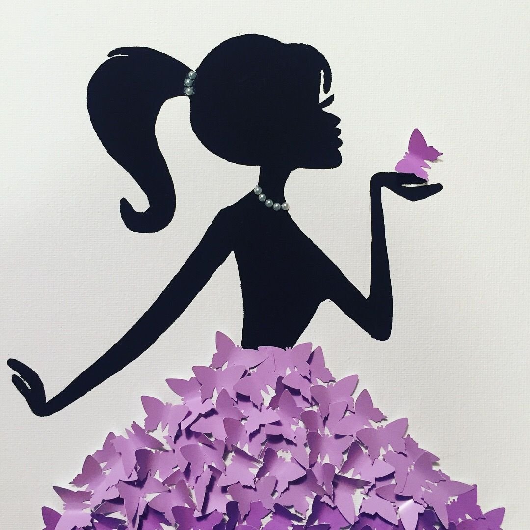 Силуэт девушки с бабочками