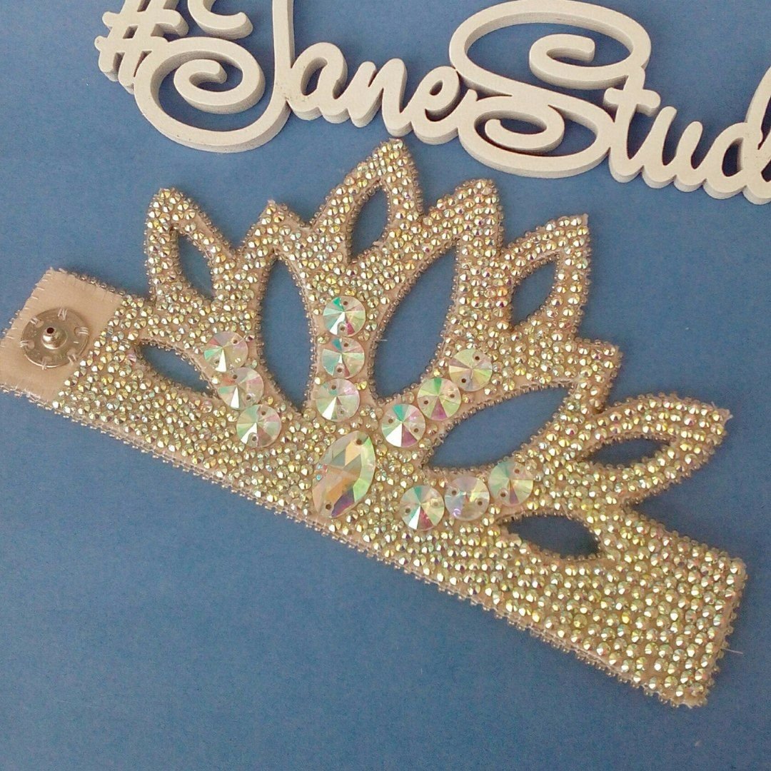 Морозные узоры стразами