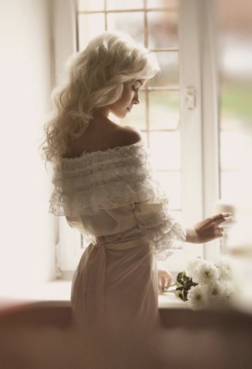 Нежная девушка