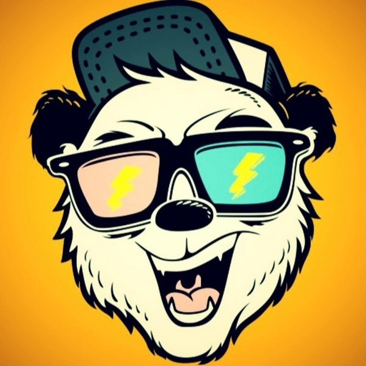 Панда в очках