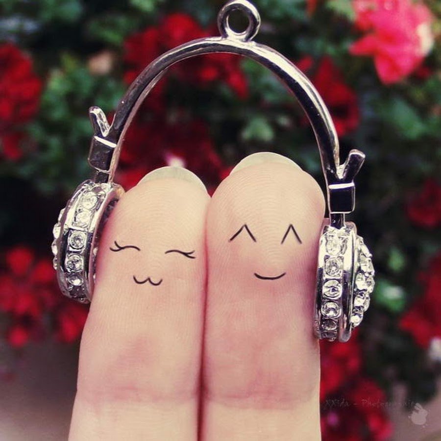 Собачка с выпученными глазами