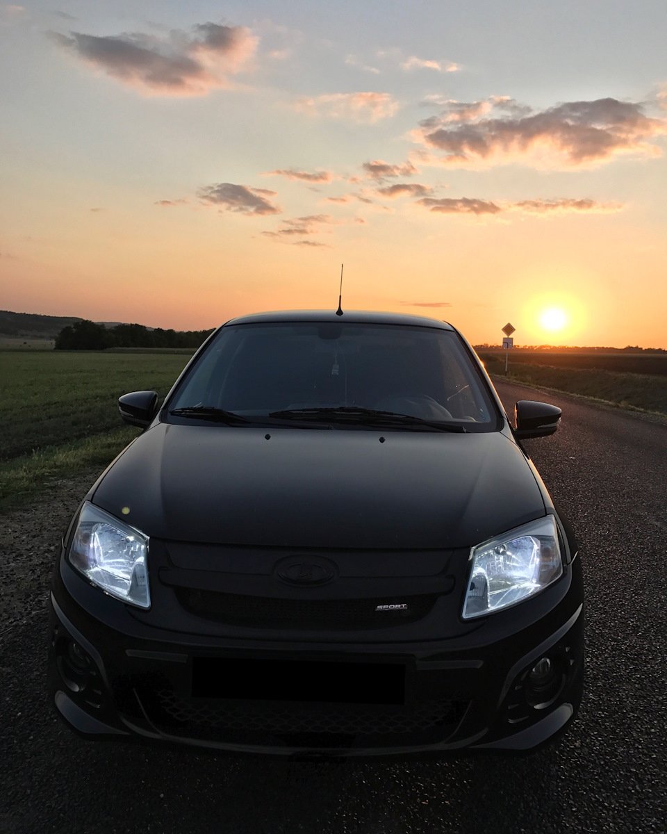 Лада Гранта черная тонированная