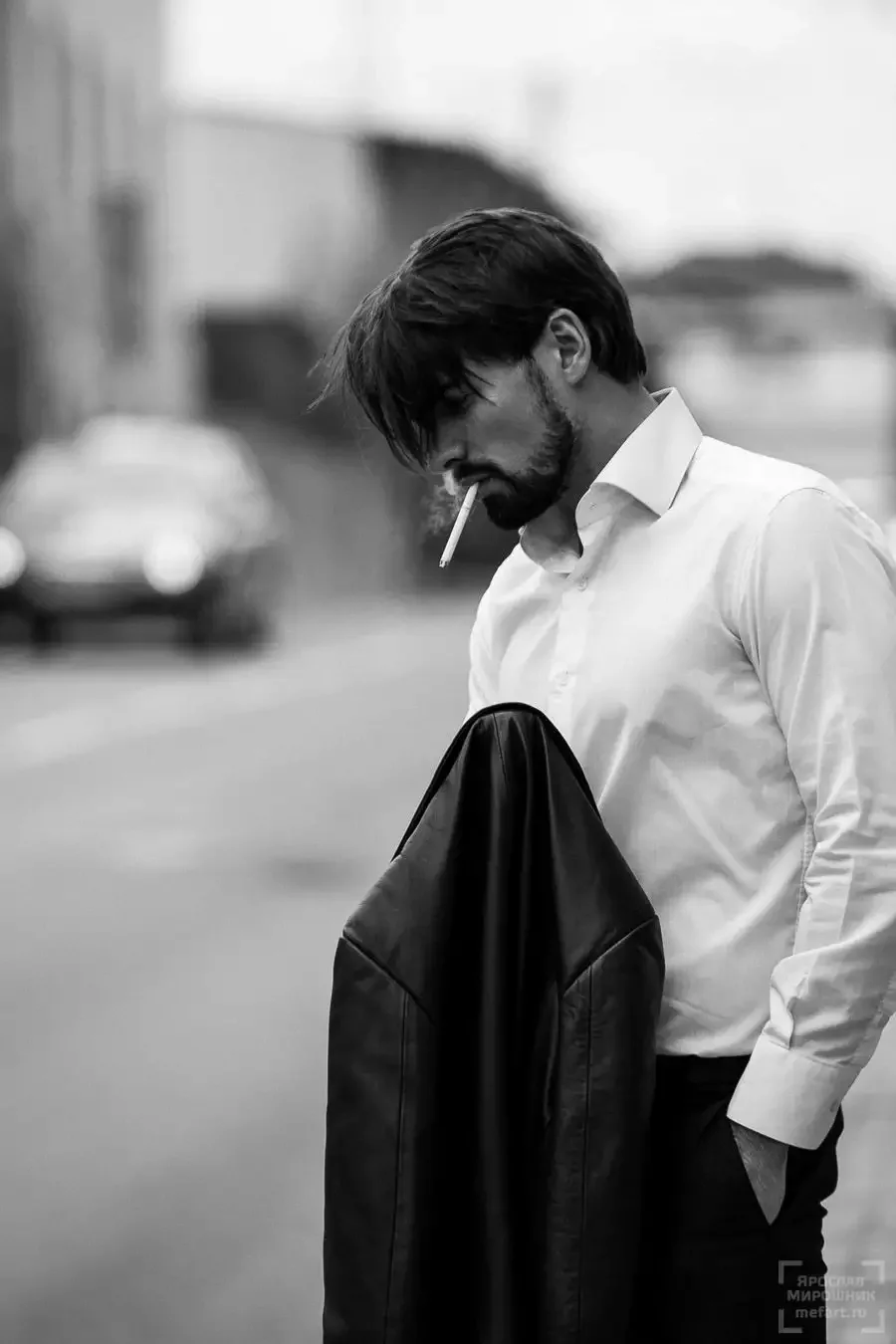 Грустный парень