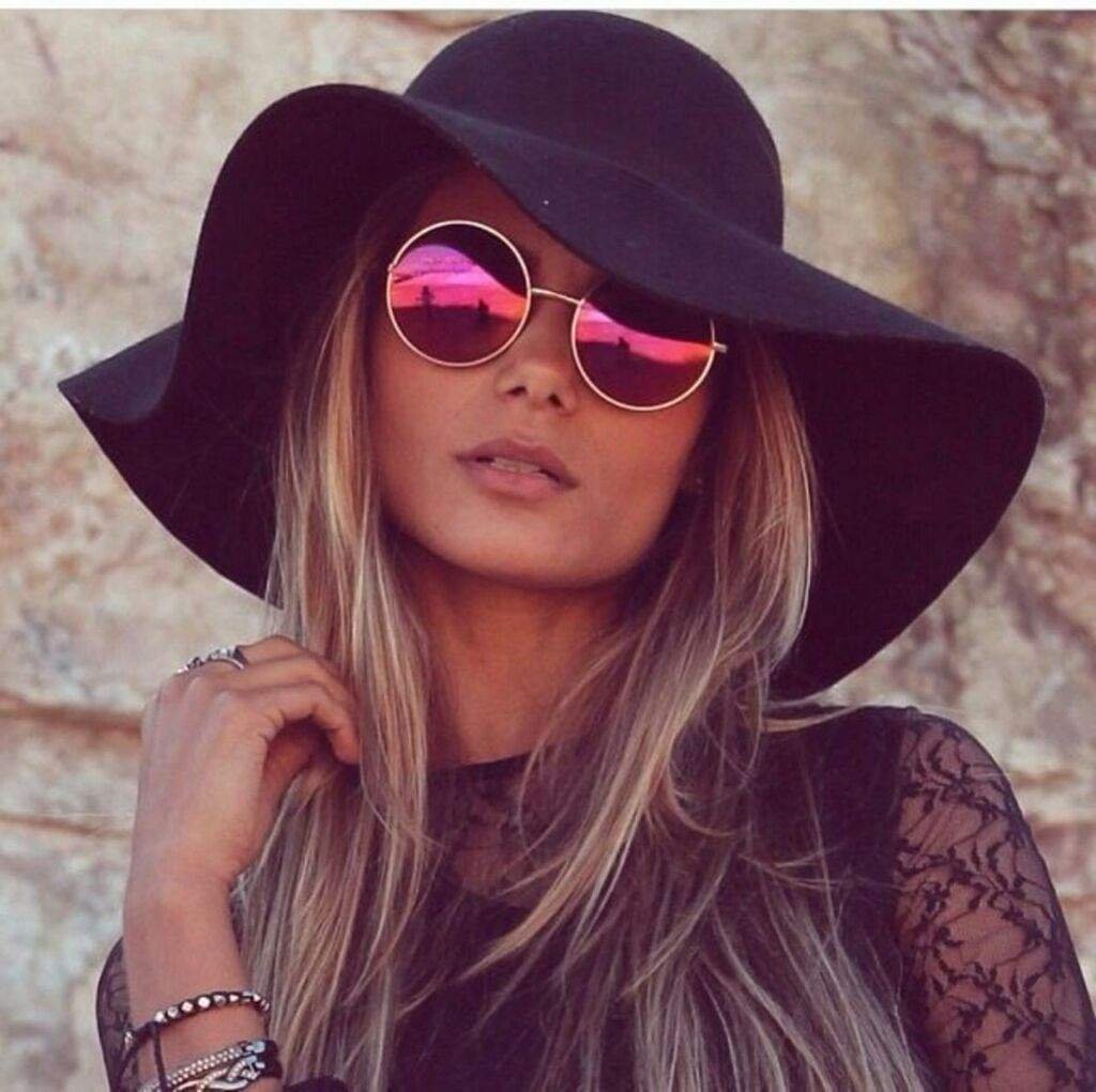 Череп в кепке