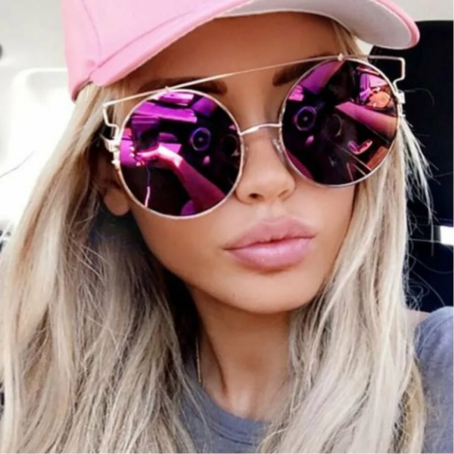 Солнцезащитные очки девушка