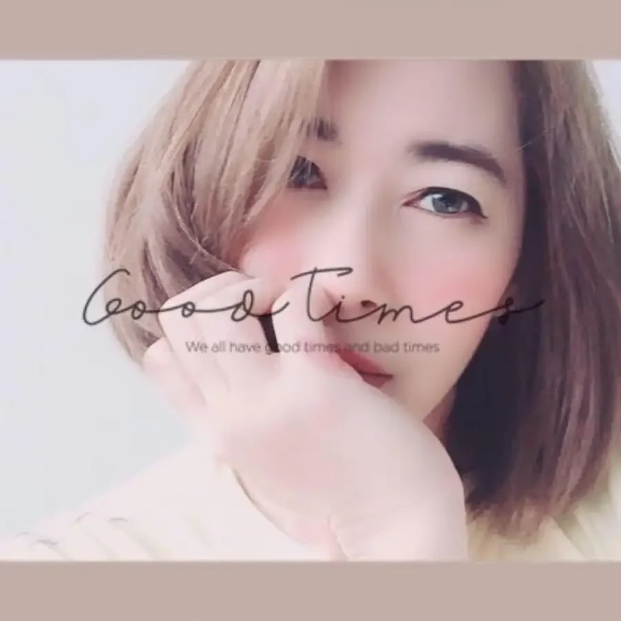 Цветок отражается в воде