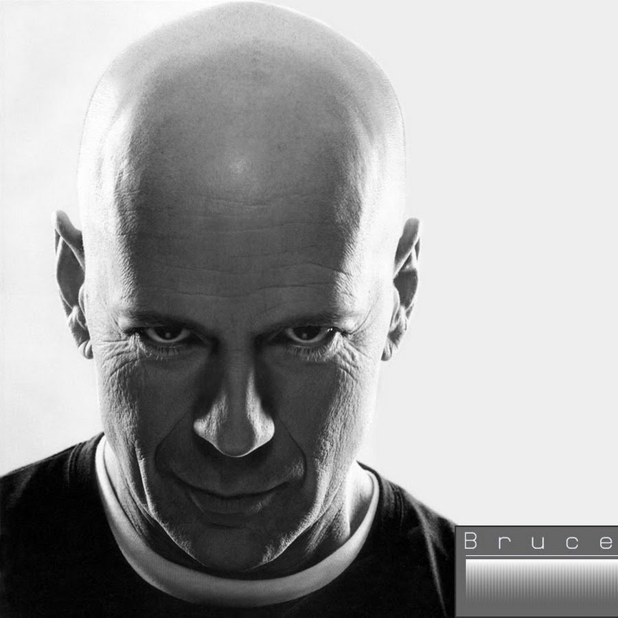 Лысая девушка арт