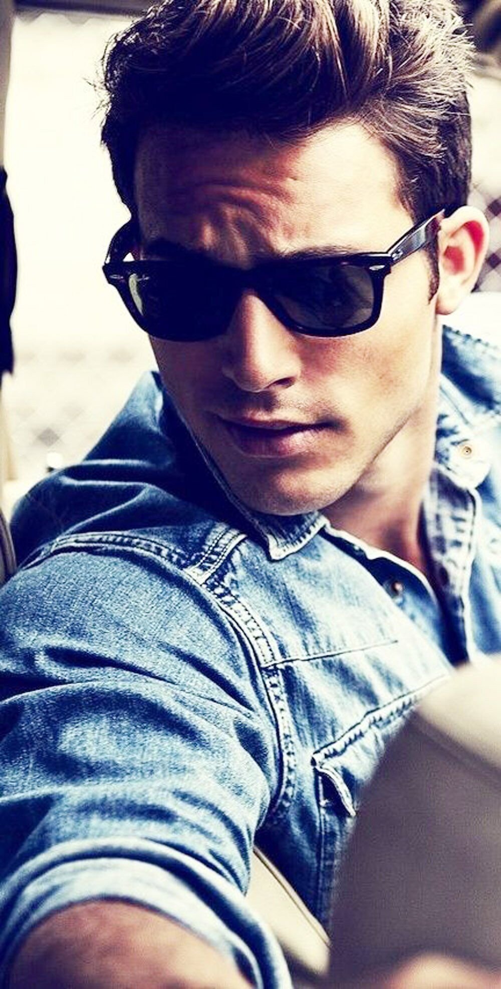 Парень в очках