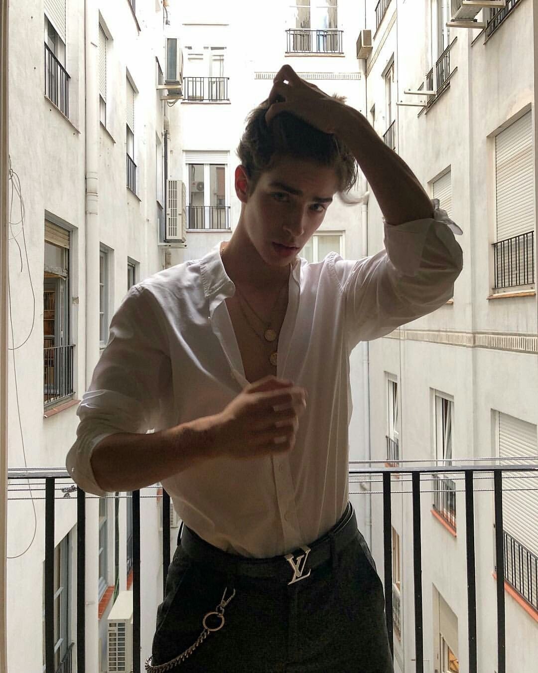 Актер Ману Риос