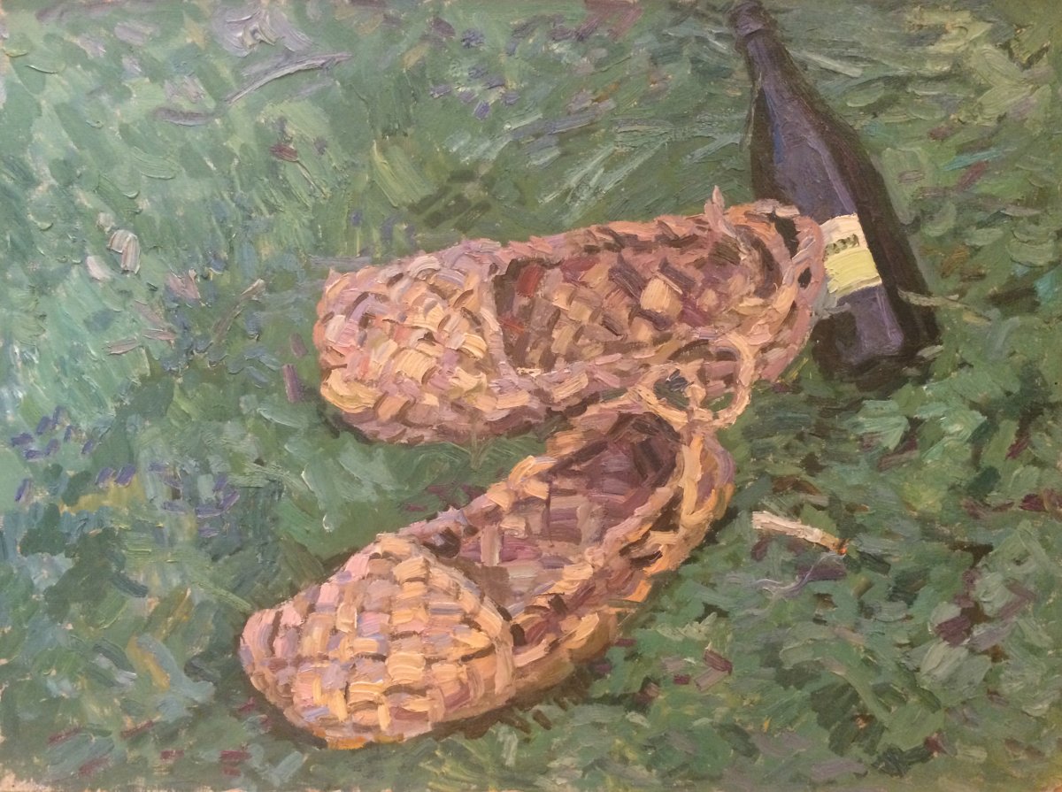 Женские лапти красного цвета