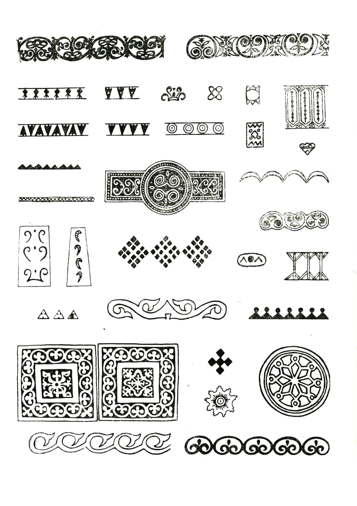 Шнуровидный Якутский орнамент