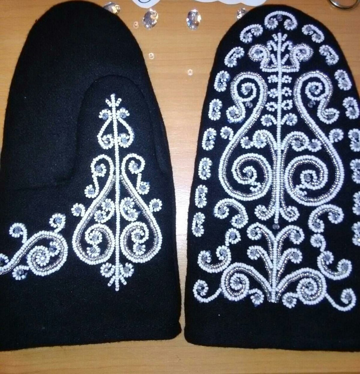 Якутские варежки с узорами