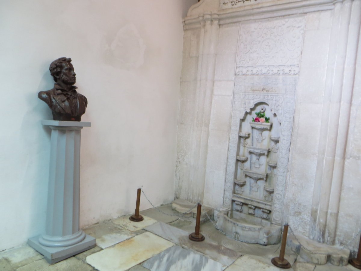 Поэма «Бахчисарайский фонтан». Фонтан слез.