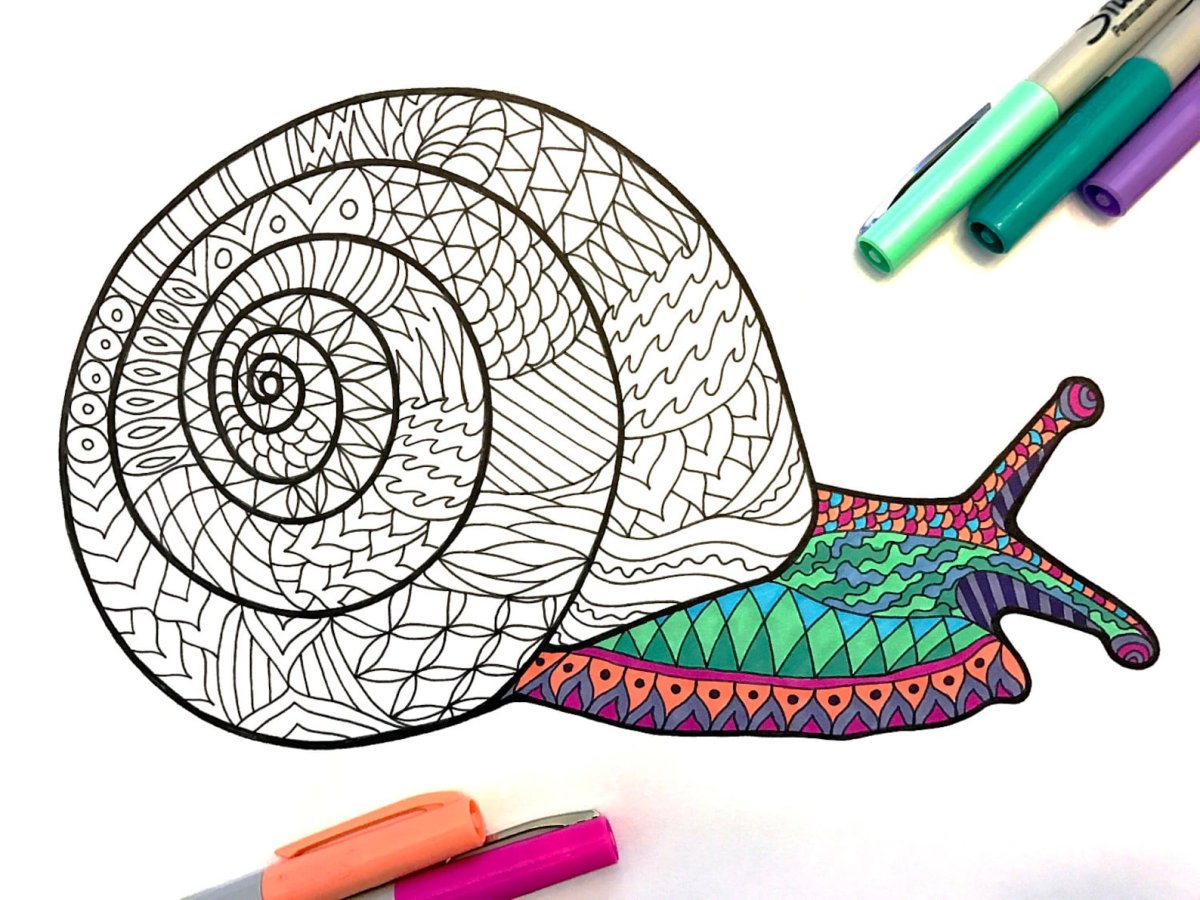 Прайм-Медиа раскраска. Тоссики! Белый Тоссик бодается с улитками