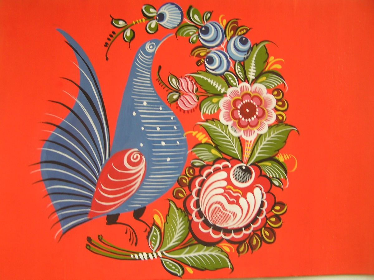 Городецкая роспись на Красном фоне