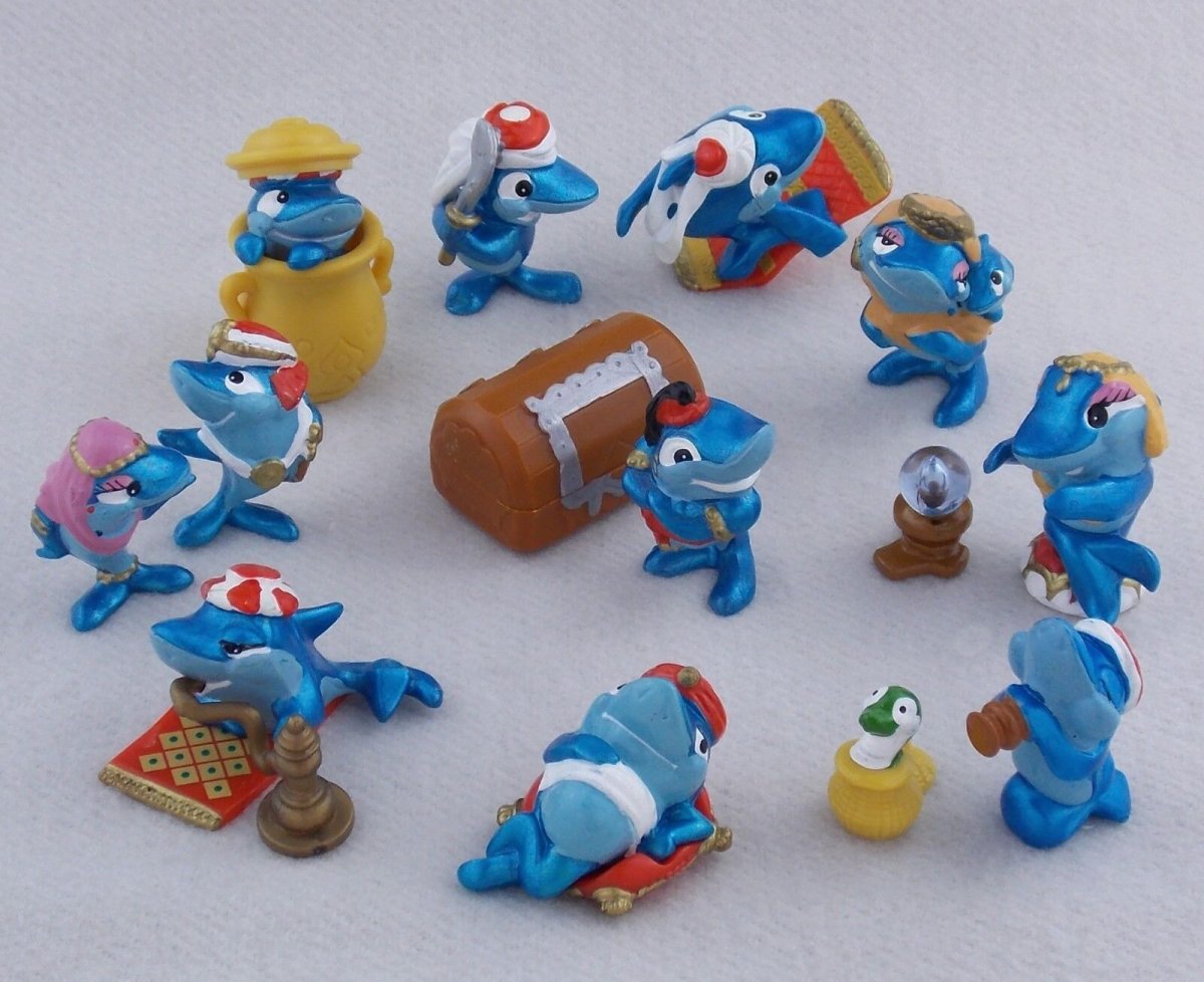 Киндер сюрприз Маша и медведь коллекция