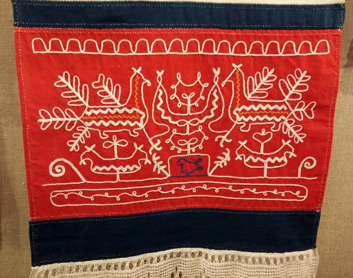 Тамбурная вышивка традиционная