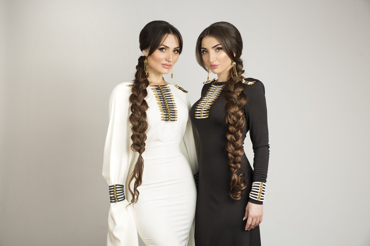 Альбина и Фати Царикаевы