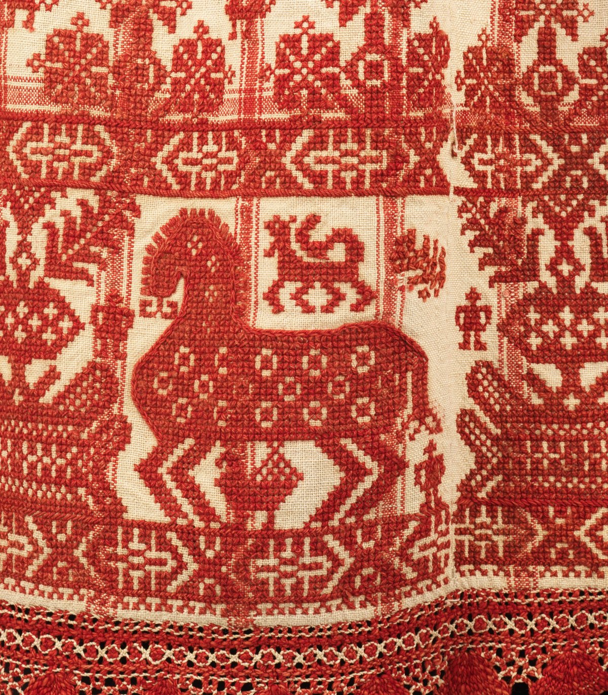 Традиционная народная вышивка России