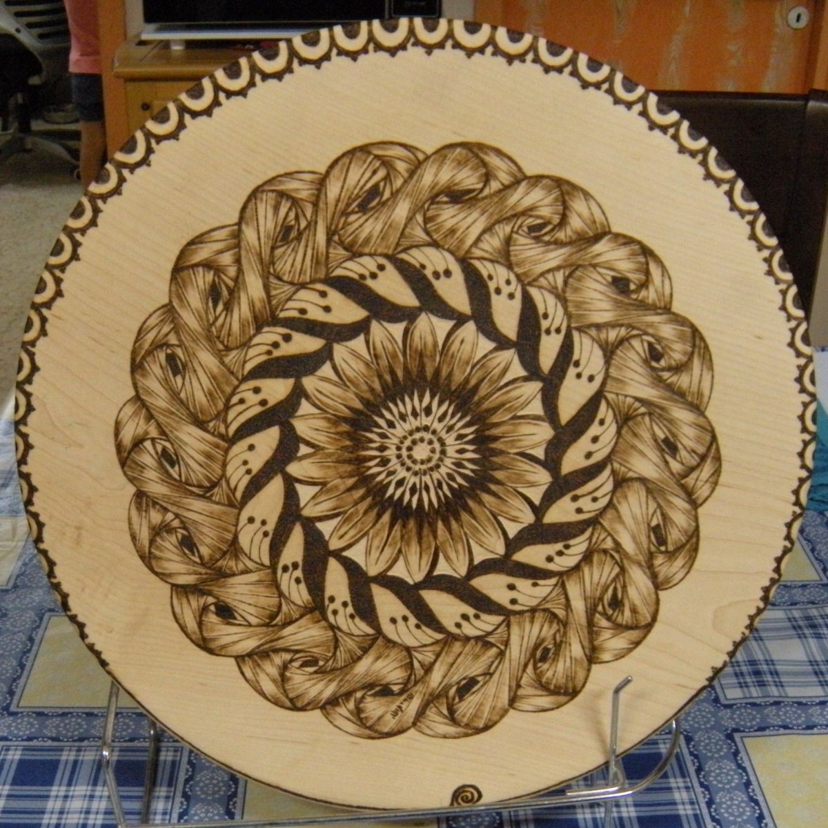 Мандала круглая