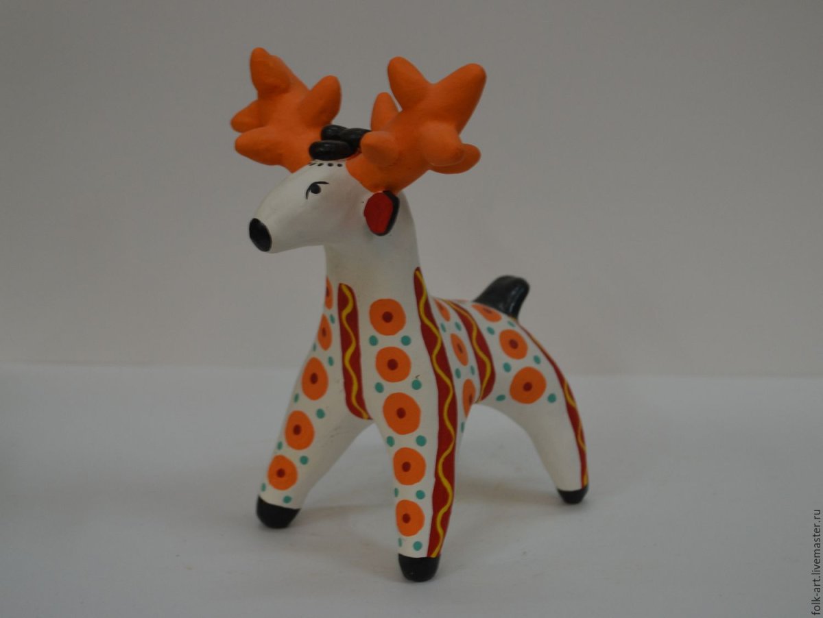 Раскраска олень новогодний