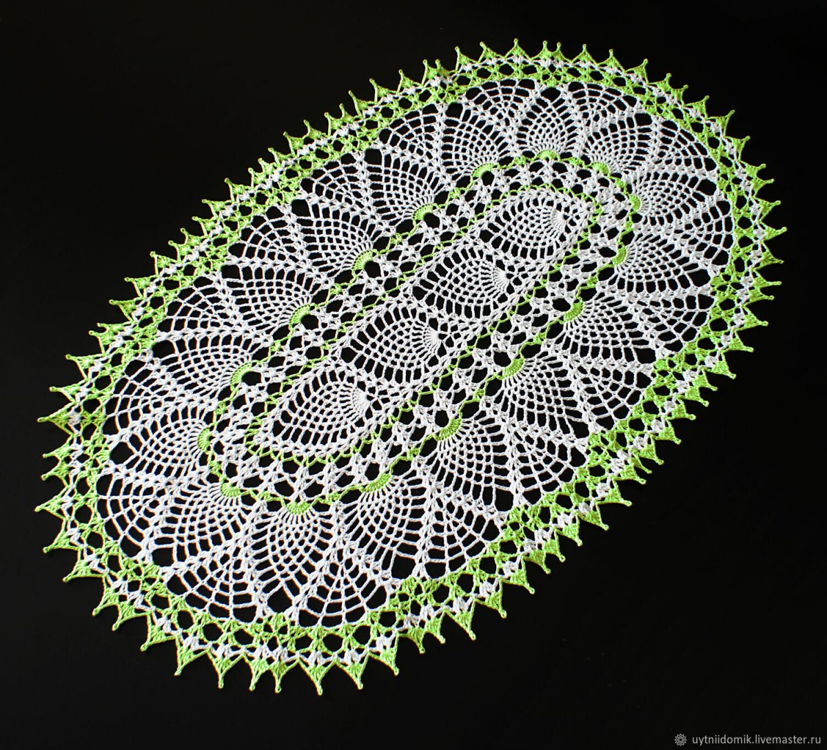 Овальная салфетка 70х40