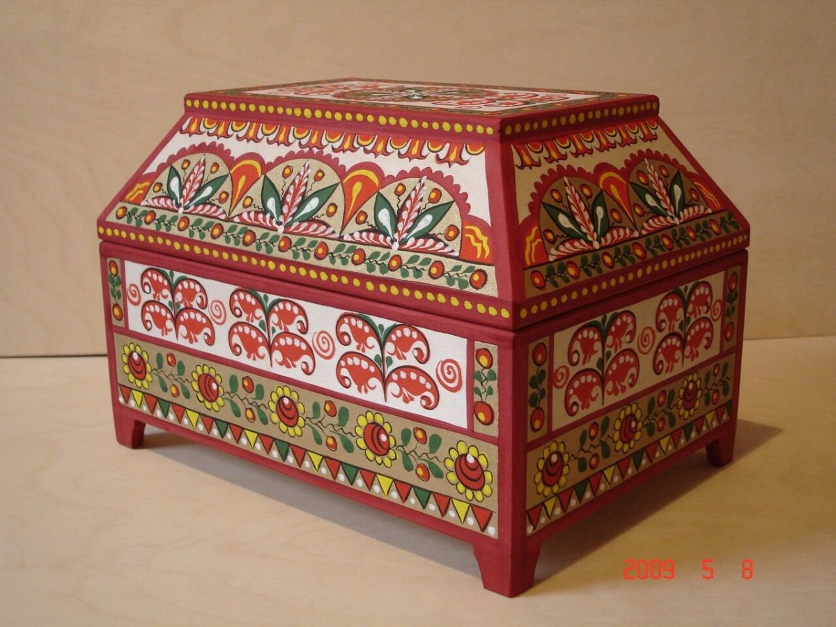 Борецкая роспись сундук