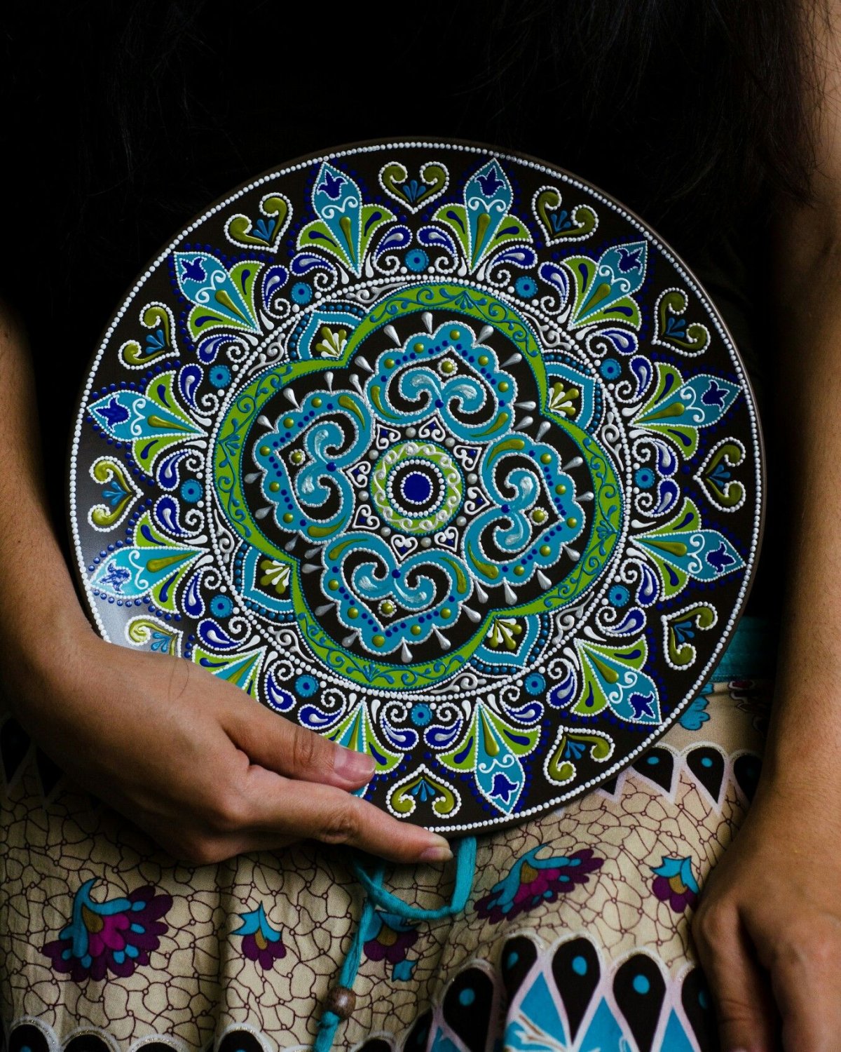 Алина Нуреева точечная роспись