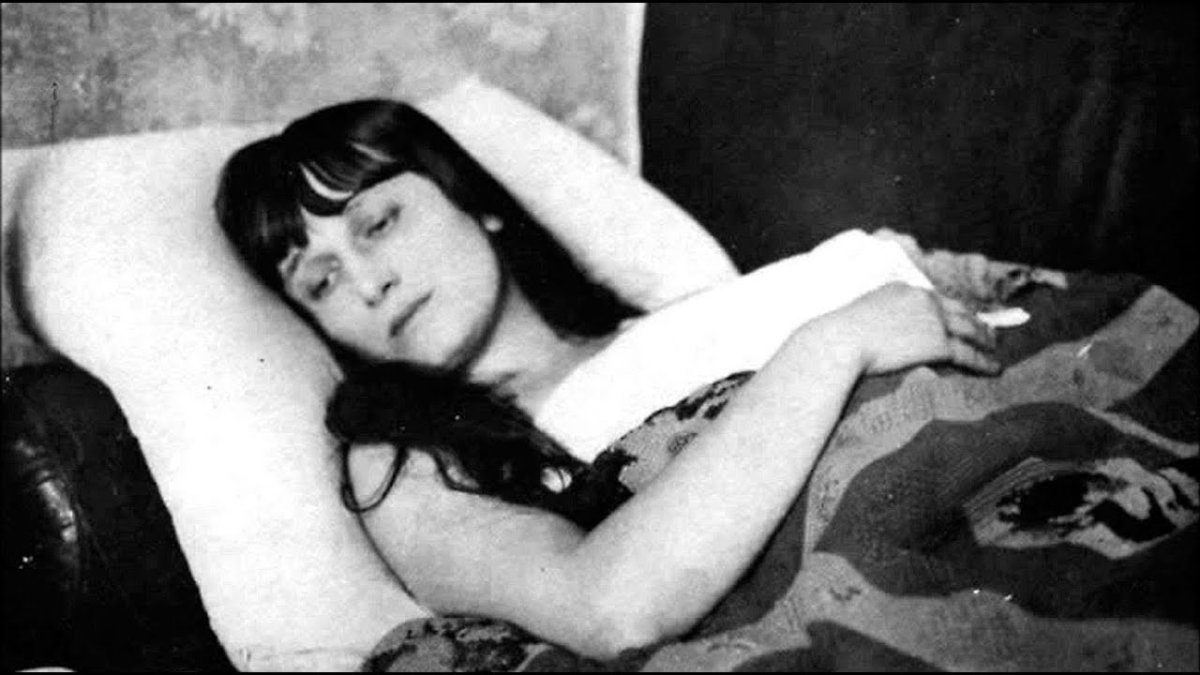 Анна Ахматова рисунок