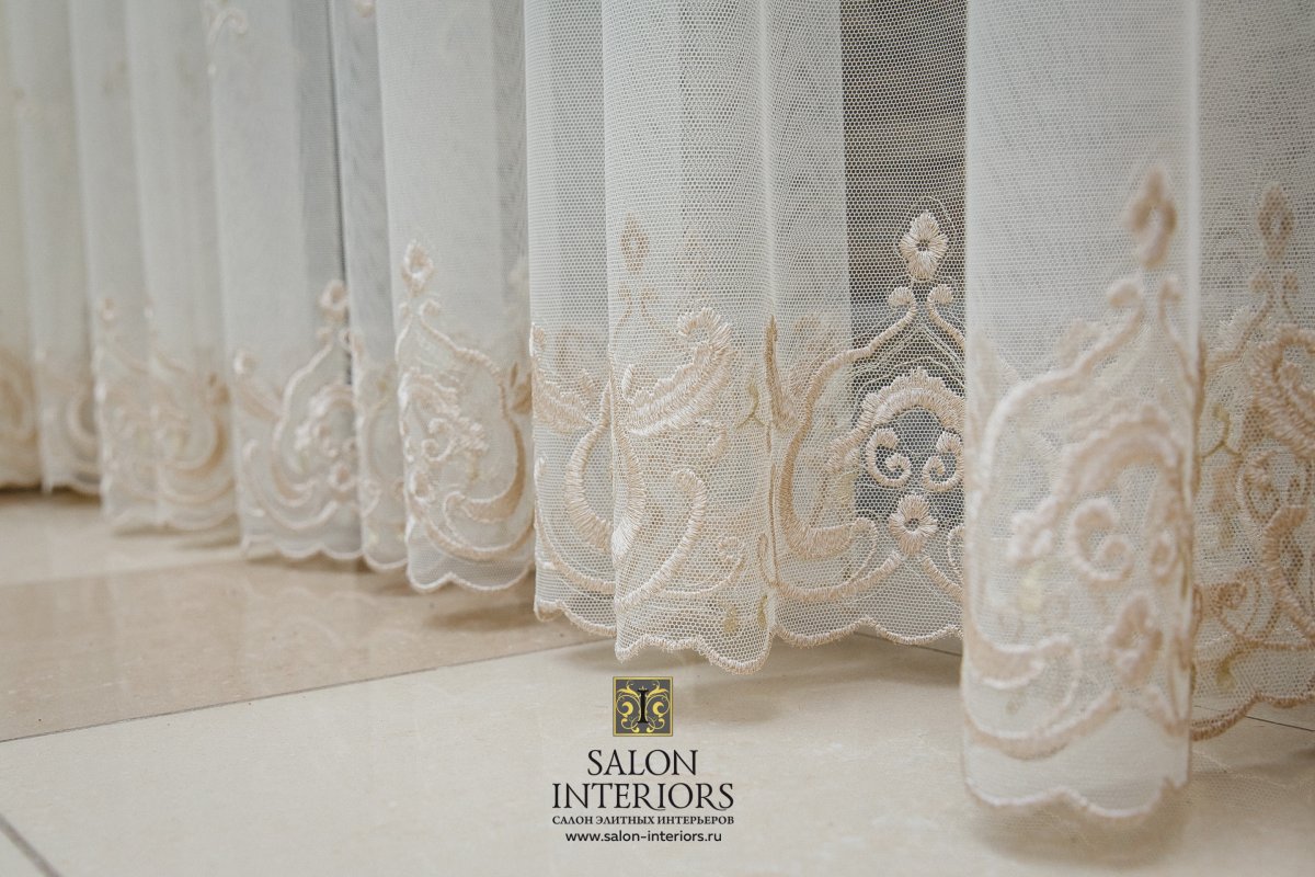 Тюль с завитками