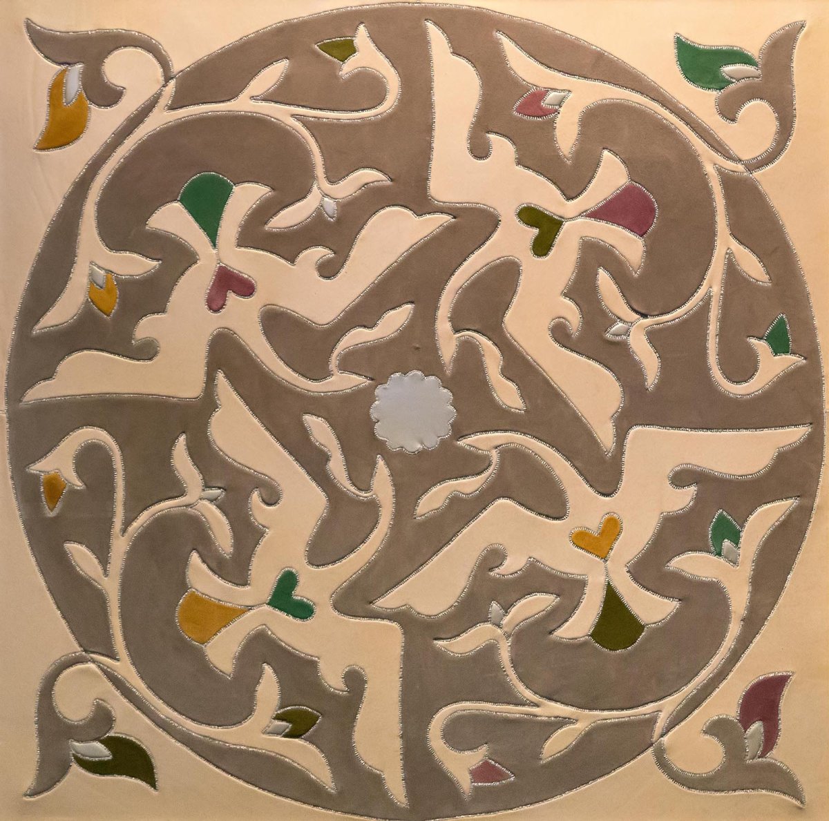 Наиля Кумысникова кожаная мозаика