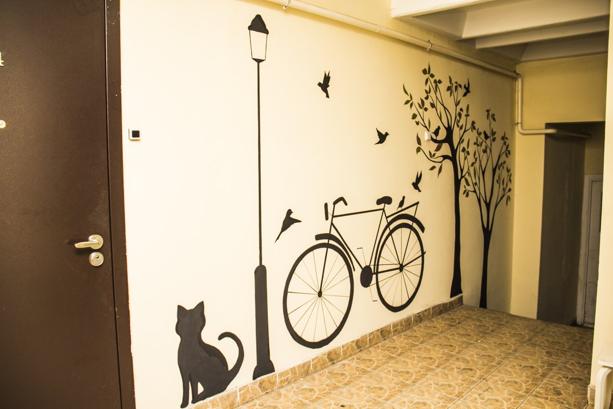 Разрисованный подъезд